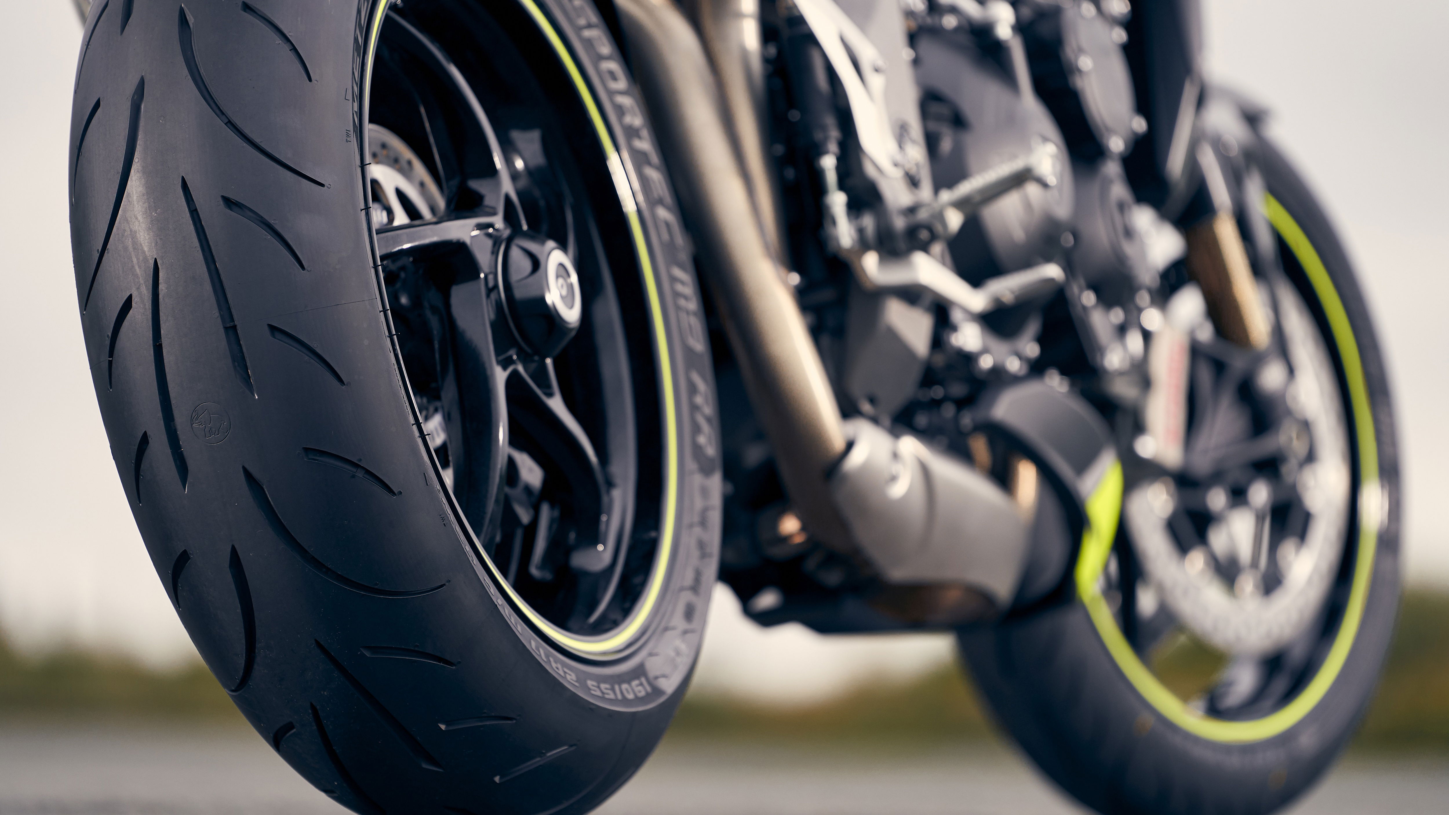 sportec-m9-rr-triumph-speed-triple-rs
